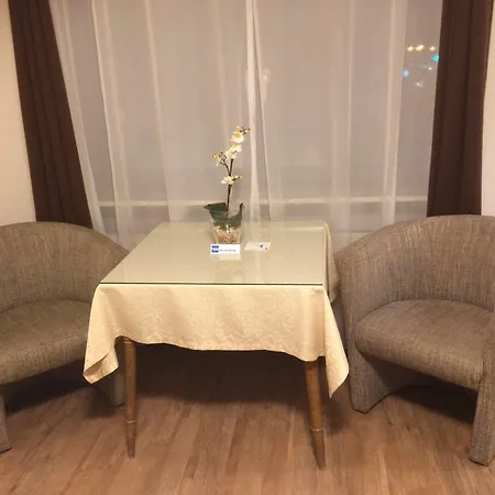祖姆施纳克尔酒店 3* 威斯巴登
